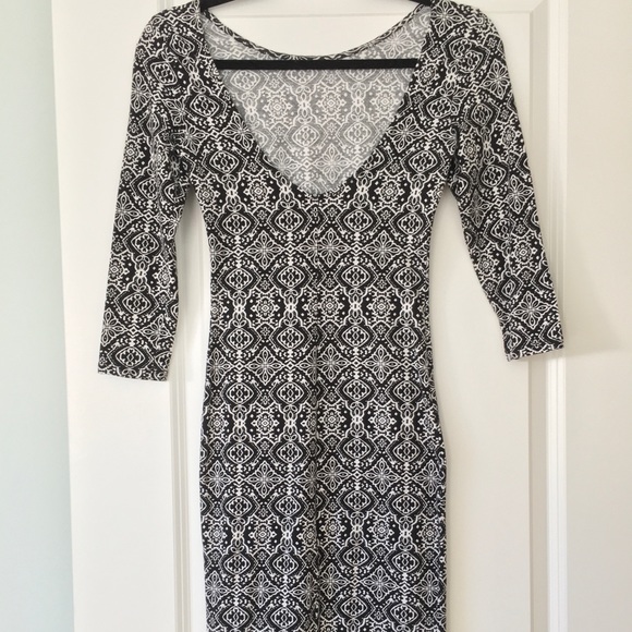 F21 Black & White Patterned Dress, Size S, Forever21 - Picture 2 of 6